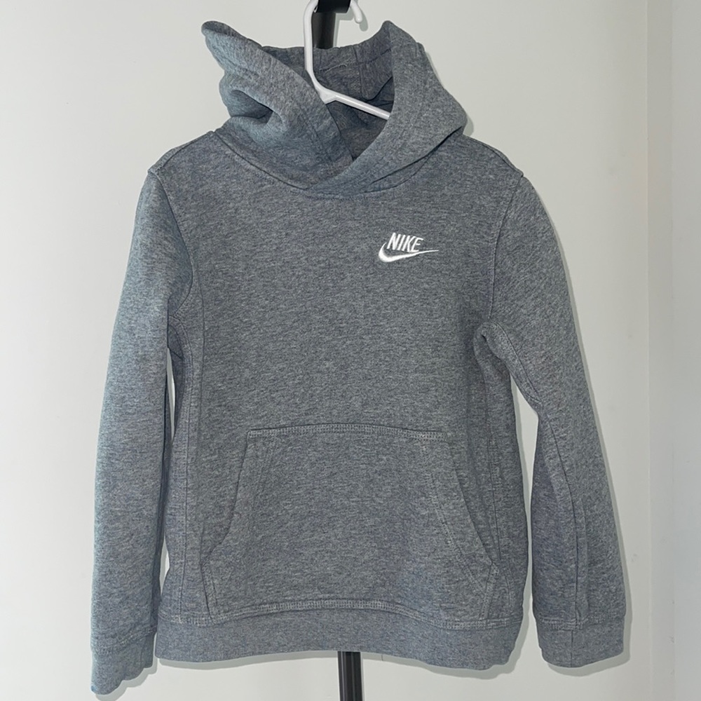 Nike boys size small gray hoodie